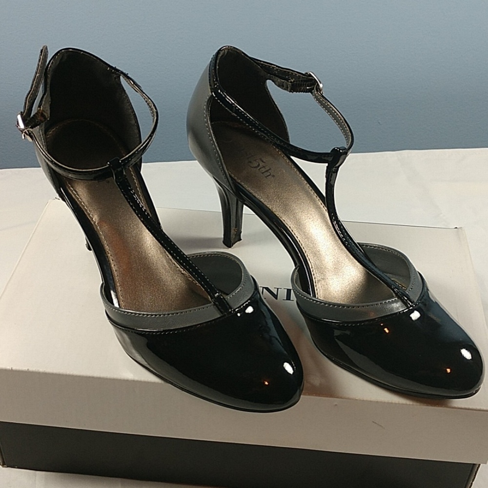 Dress shoes